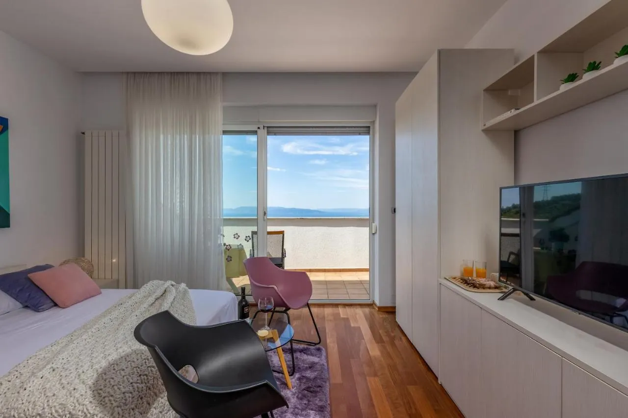 Terra Magica Deluxe Apartment Or Room With Private Parking, Terrace And Sea View Rijeka